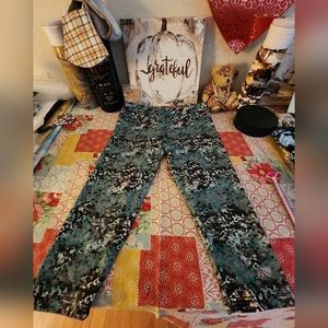 Guc capri leggings sz 14/16